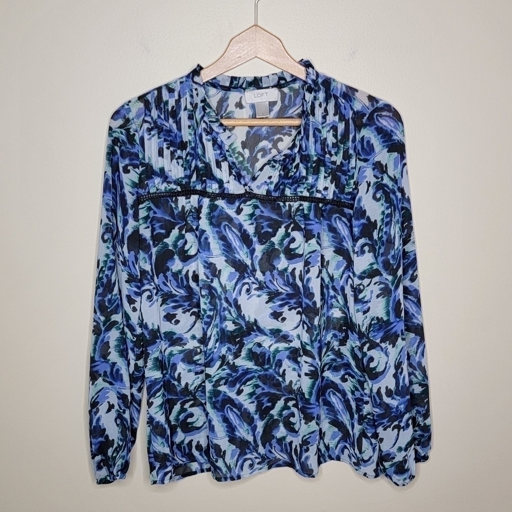 LOFT Factory Blue Abstract Print Blouse with Pleated Neckline Size Small
